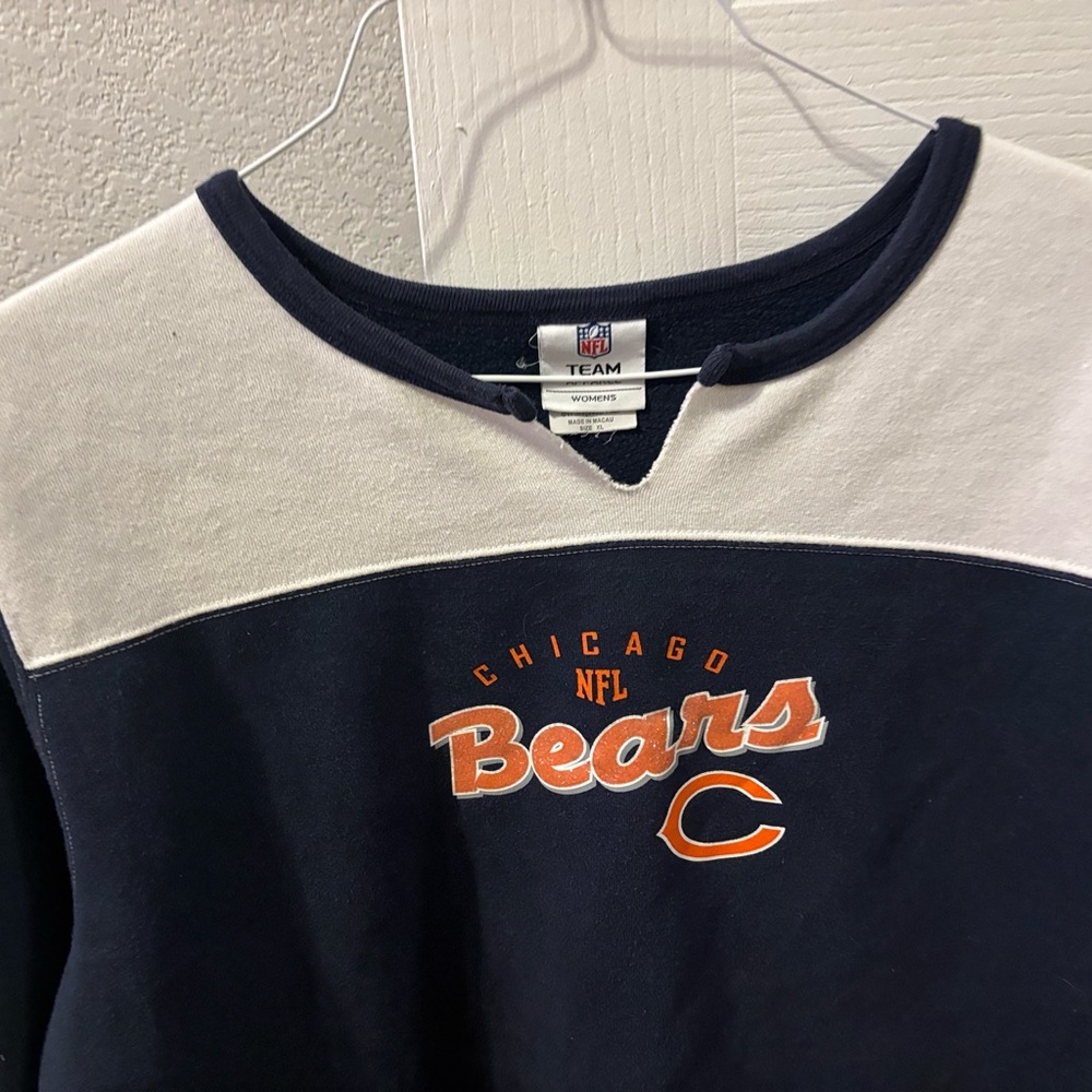 Vintage Women’s Chicago Bears NFL Blue/White XL Sweater Comfy - Picture 2 of 10